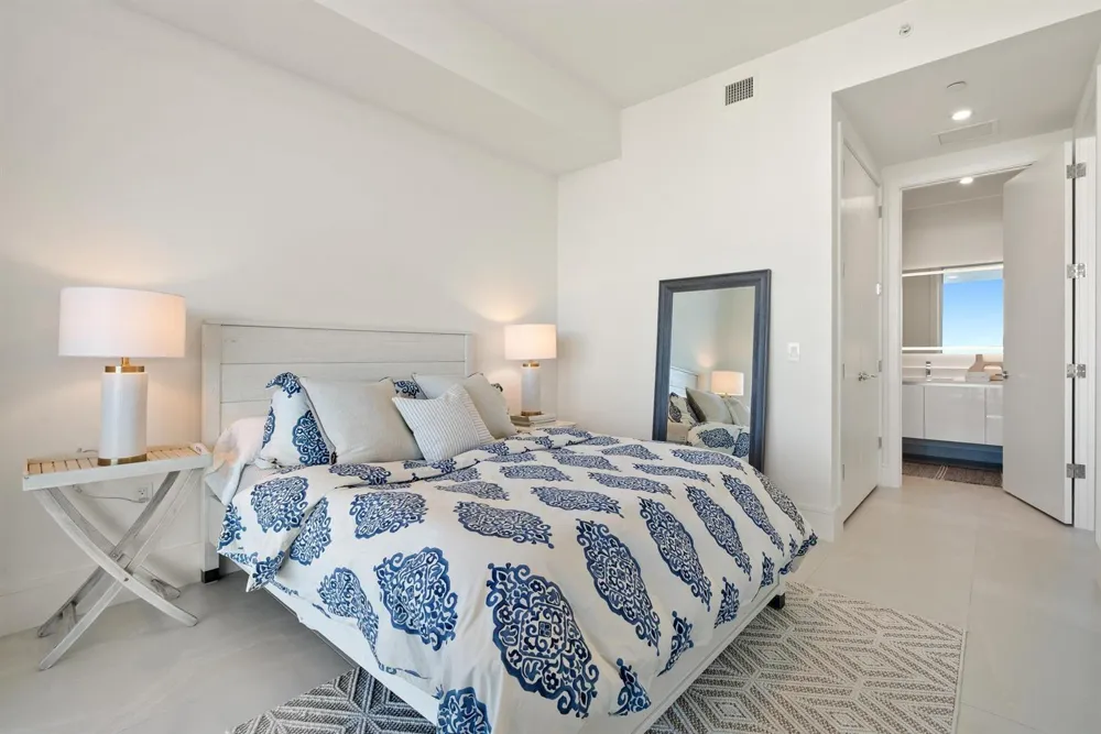 220 Lake Shore Drive #817 Lake Park, FL 33403