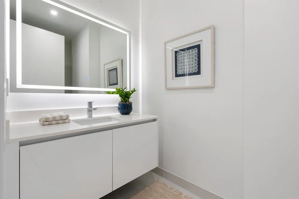 220 Lake Shore Drive #817 Lake Park, FL 33403