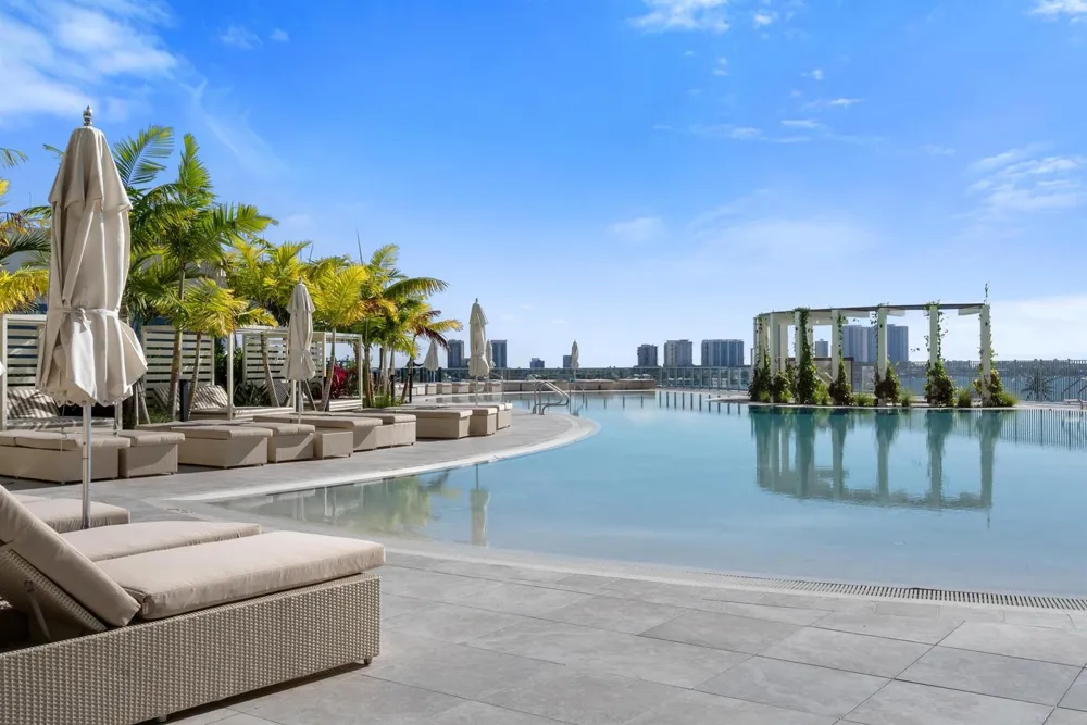 220 Lake Shore Drive #817 Lake Park, FL 33403
