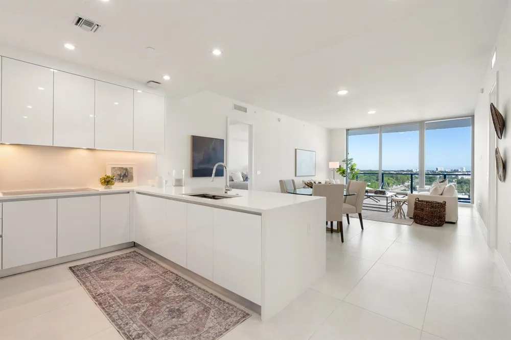 220 Lake Shore Drive #817 Lake Park, FL 33403