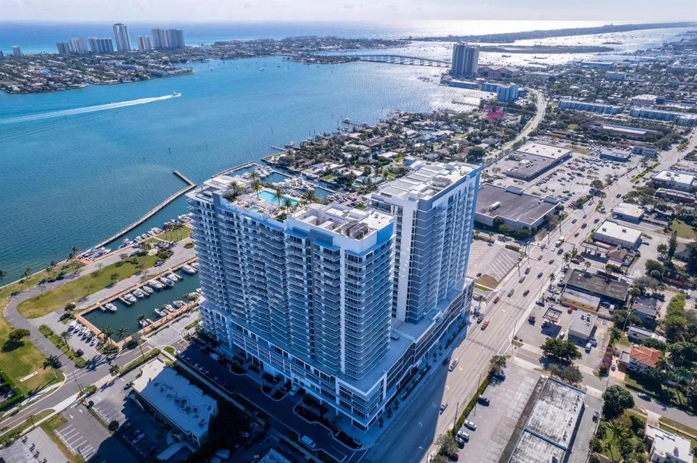 220 Lake Shore Drive #817 Lake Park, FL 33403