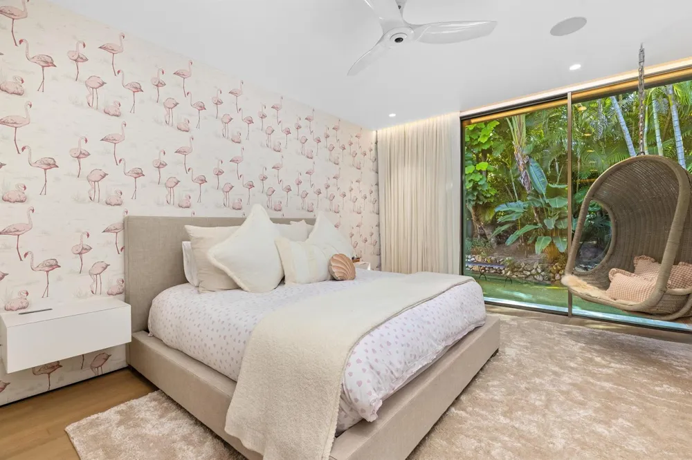 195 Via Marina Palm Beach, FL 33480