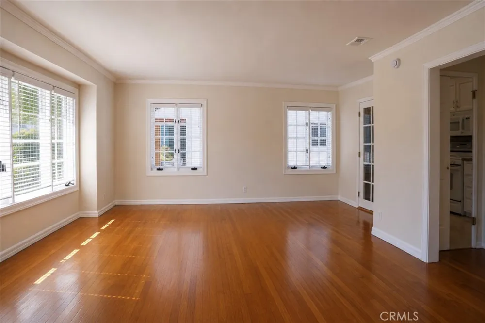 2000 Harkness Street Manhattan Beach, CA 90266