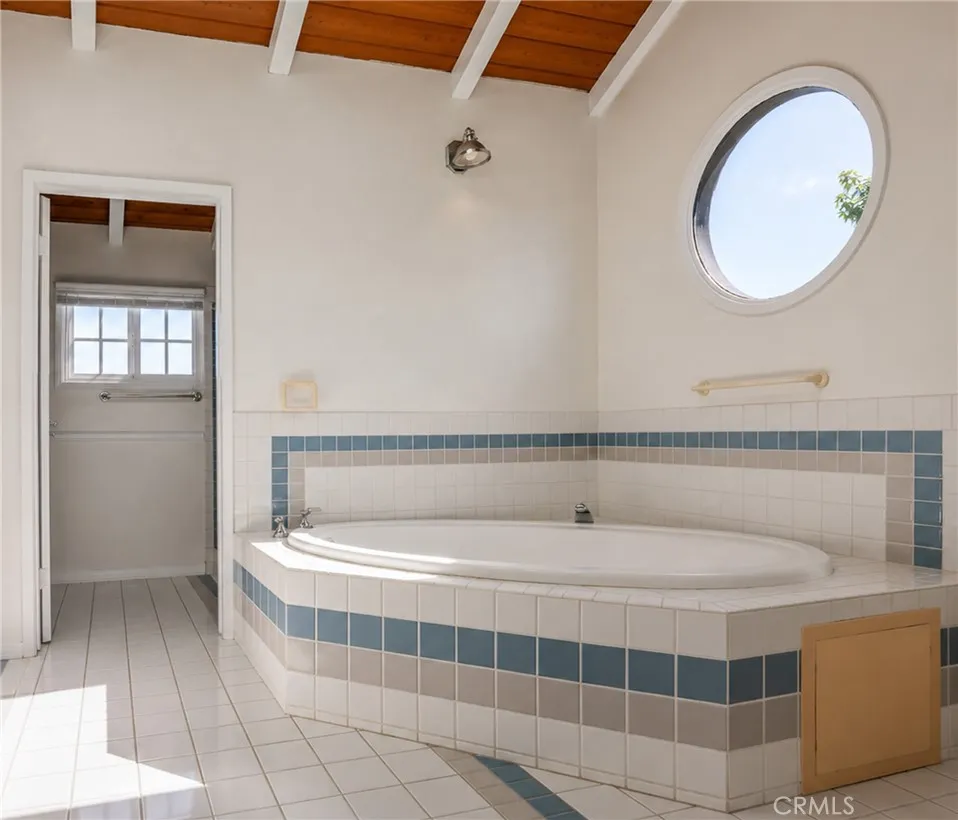 2000 Harkness Street Manhattan Beach, CA 90266