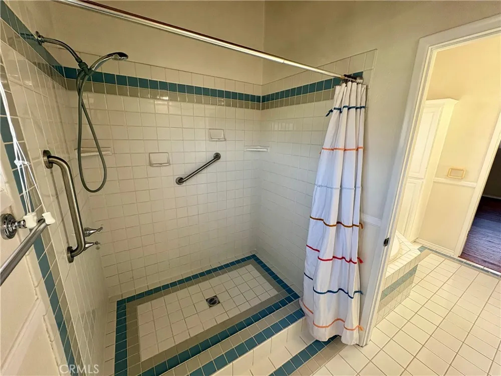 2000 Harkness Street Manhattan Beach, CA 90266