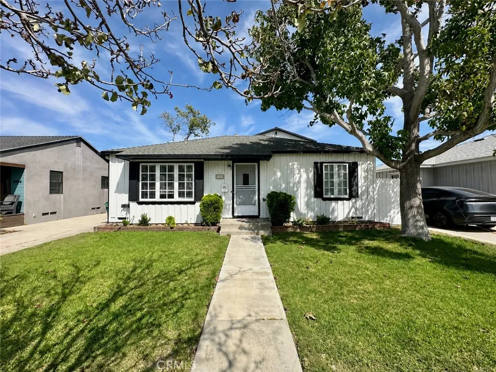 2000 Harkness Street Manhattan Beach, CA 90266