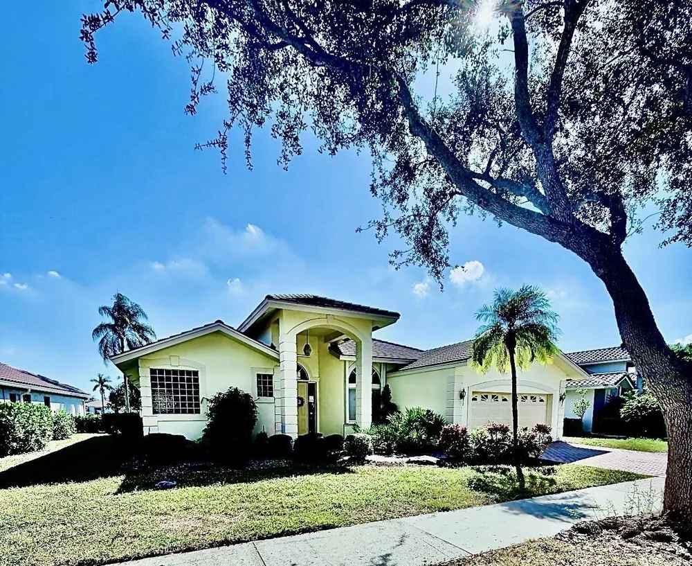 2800 Oakbrook Lane Weston, FL 33332