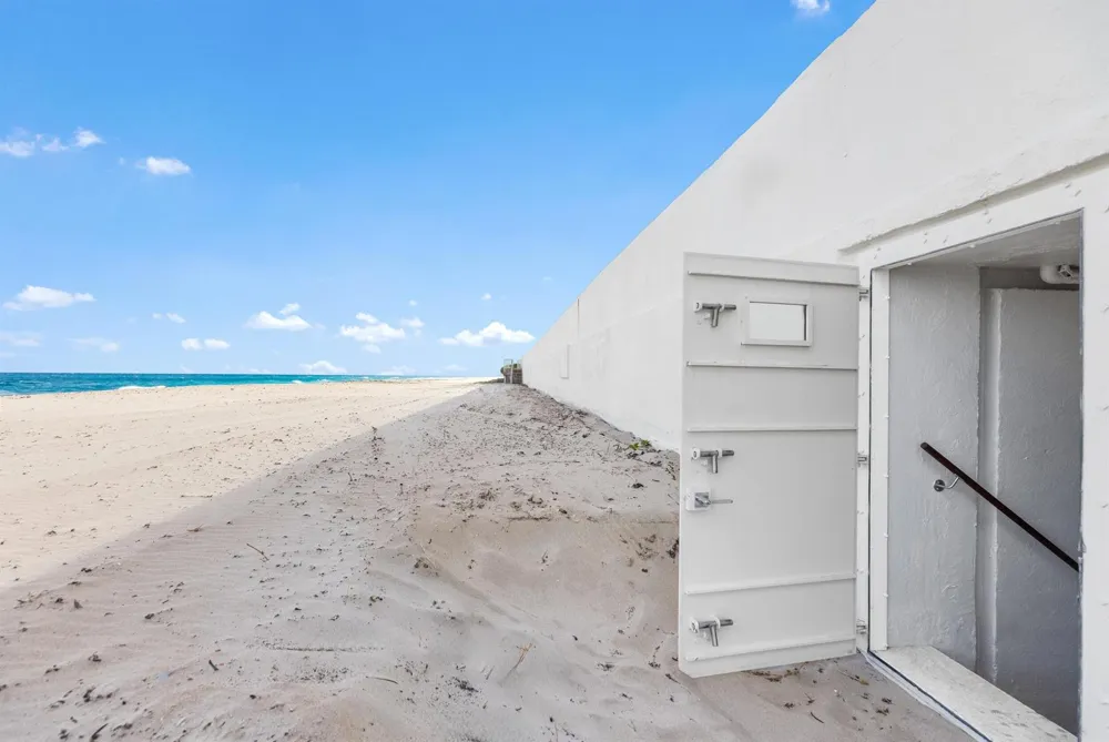 680 S Ocean Boulevard Palm Beach, FL 33480