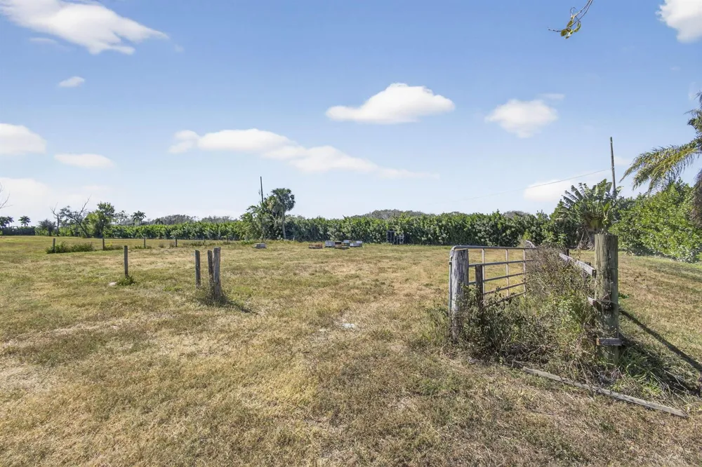 16296 Deer Path Lane Wellington, FL 33470
