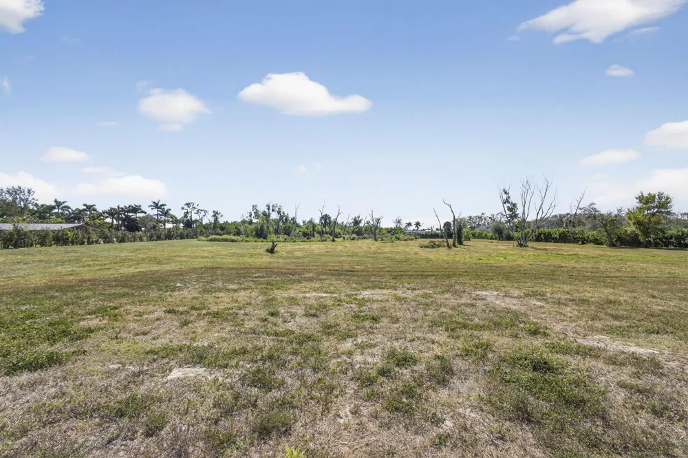 16296 Deer Path Lane Wellington, FL 33470