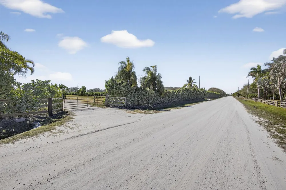 16296 Deer Path Lane Wellington, FL 33470