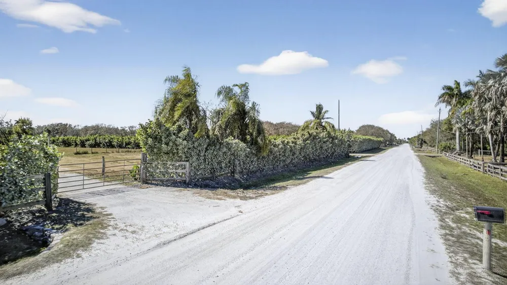 16296 Deer Path Lane Wellington, FL 33470