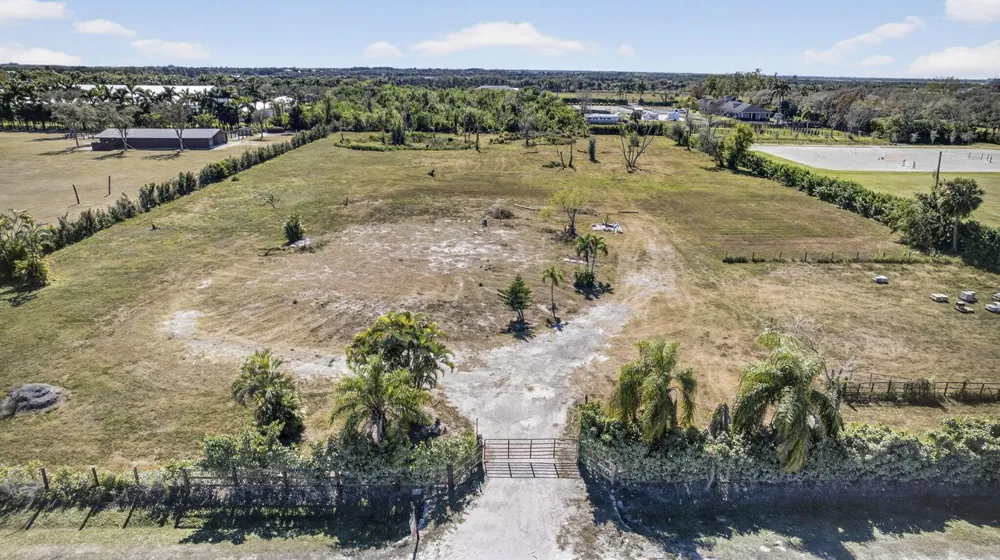 16296 Deer Path Lane Wellington, FL 33470