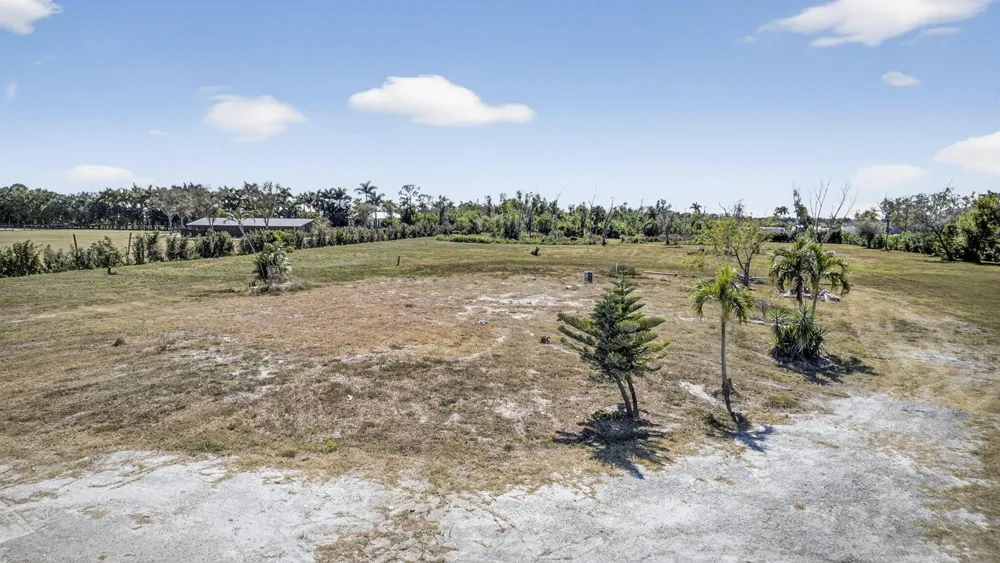16296 Deer Path Lane Wellington, FL 33470