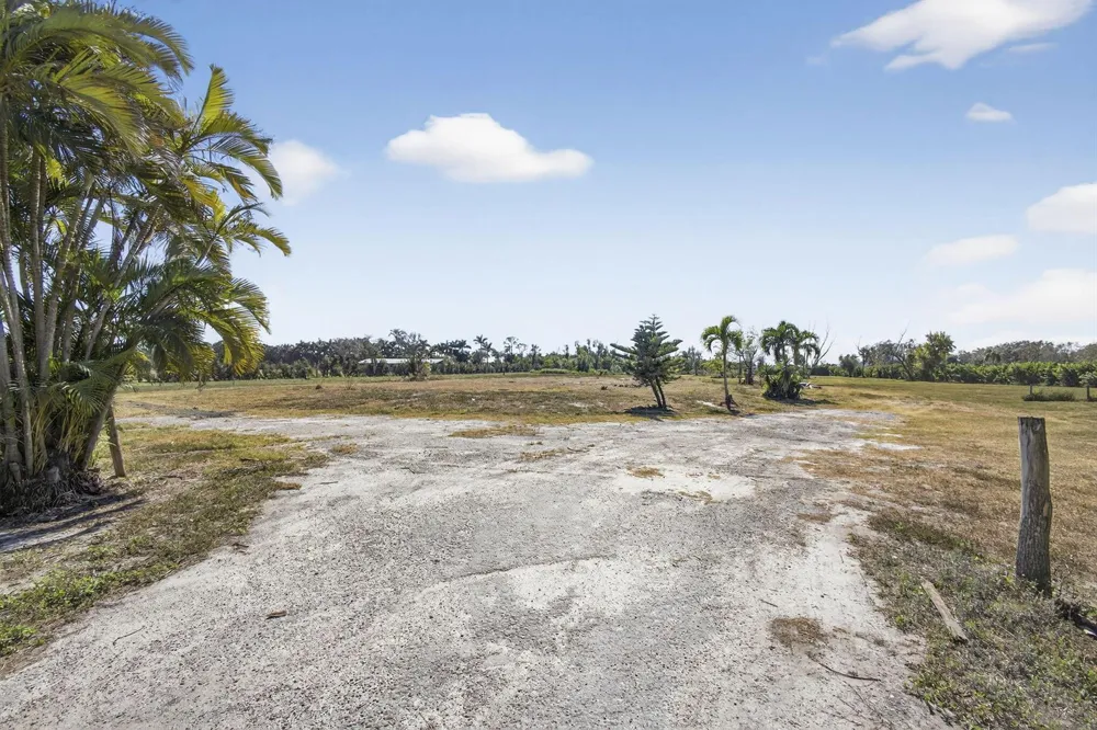 16296 Deer Path Lane Wellington, FL 33470