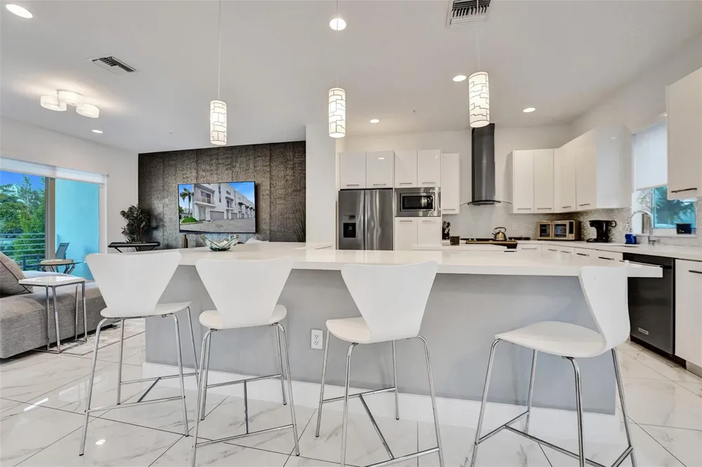 1371 Ocean Boulevard Pompano Beach, FL 33062