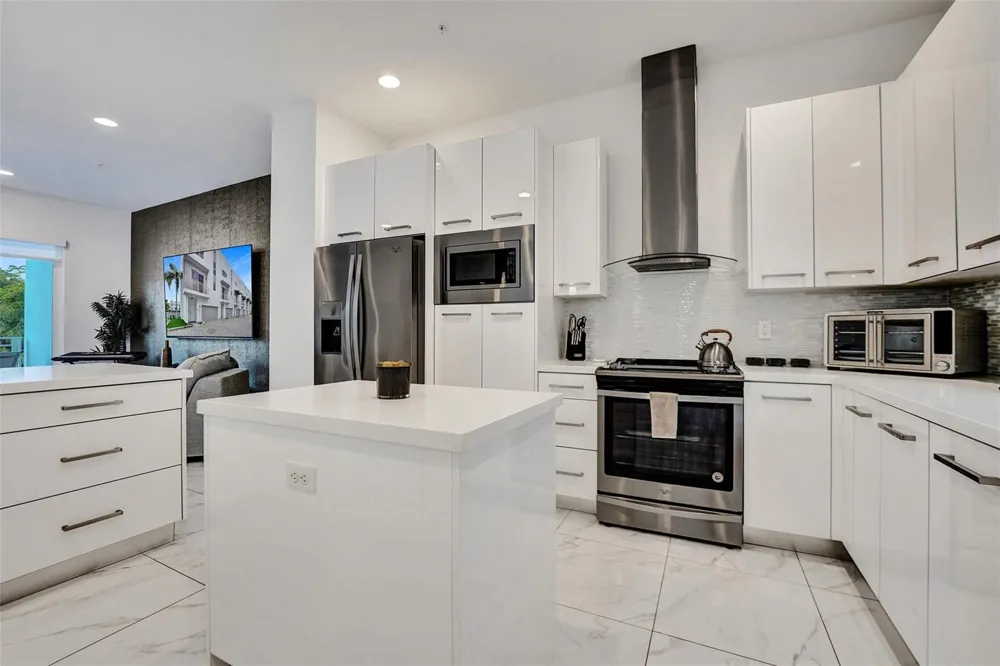 1371 Ocean Boulevard Pompano Beach, FL 33062