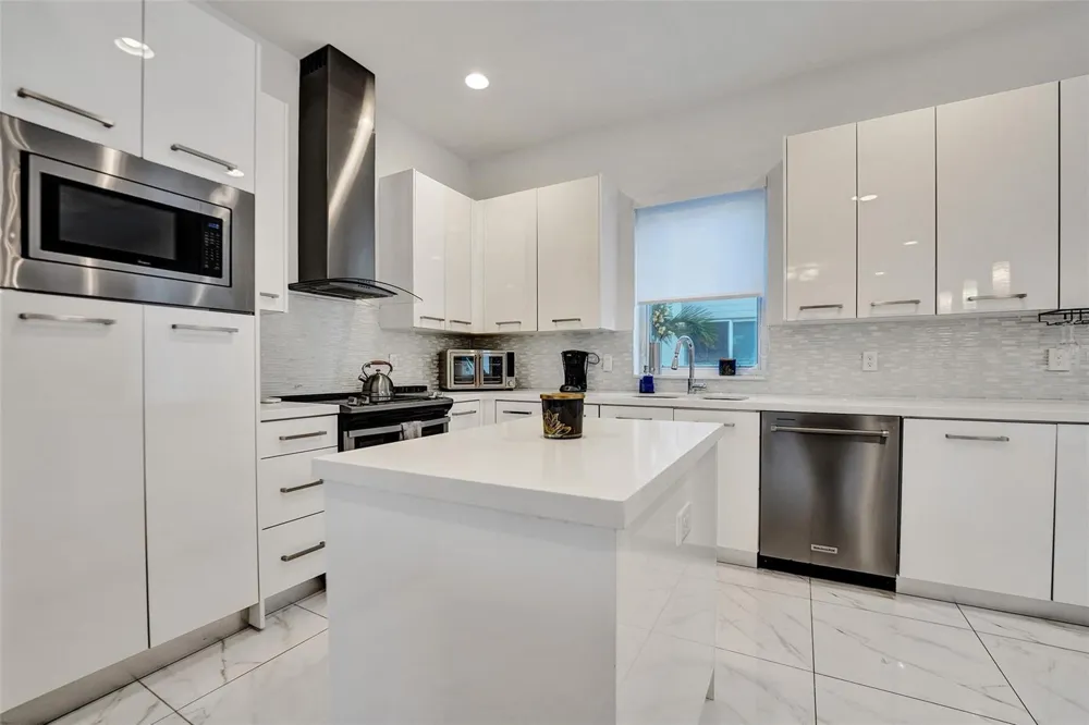 1371 Ocean Boulevard Pompano Beach, FL 33062