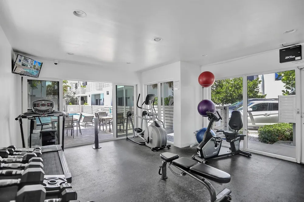 1371 Ocean Boulevard Pompano Beach, FL 33062