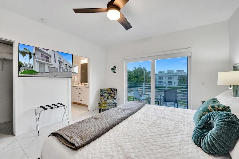 1371 Ocean Boulevard Pompano Beach, FL 33062