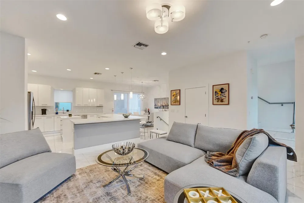 1371 Ocean Boulevard Pompano Beach, FL 33062