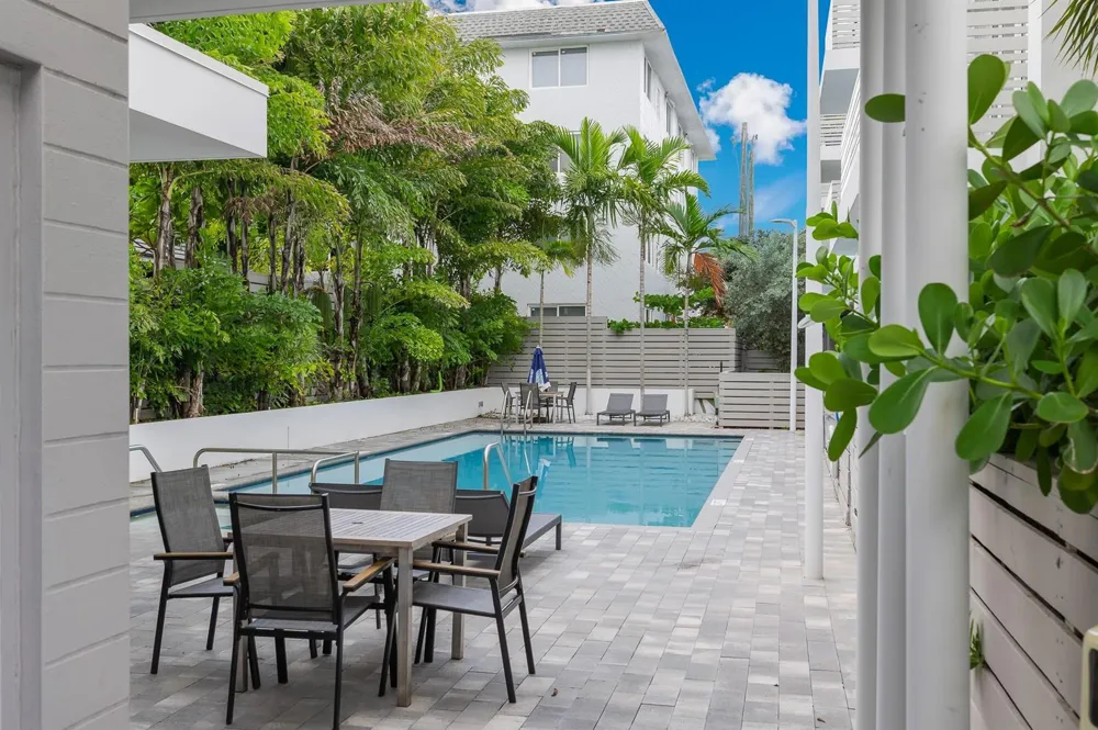 1371 Ocean Boulevard Pompano Beach, FL 33062