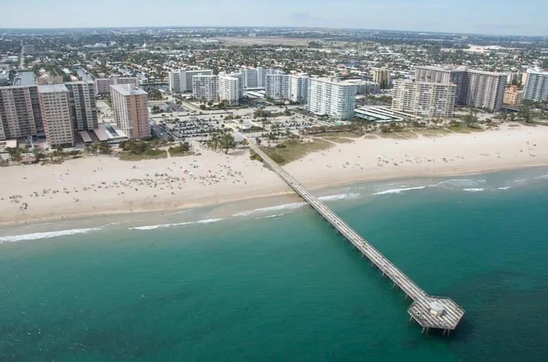 1371 Ocean Boulevard Pompano Beach, FL 33062