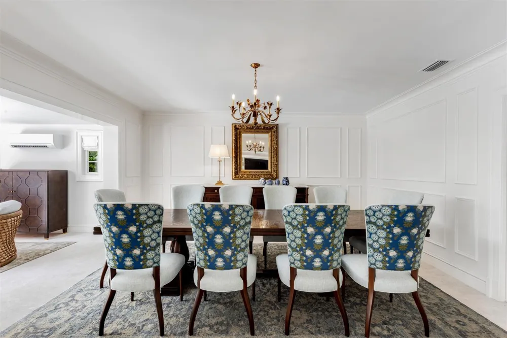 124 Woodbridge Road Palm Beach, FL 33480