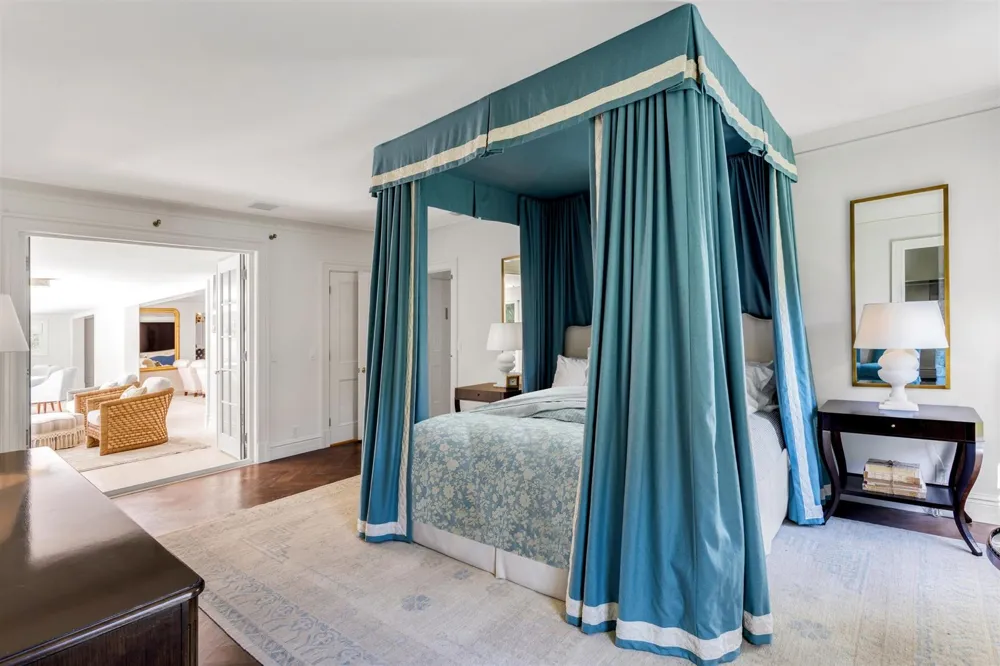 124 Woodbridge Road Palm Beach, FL 33480