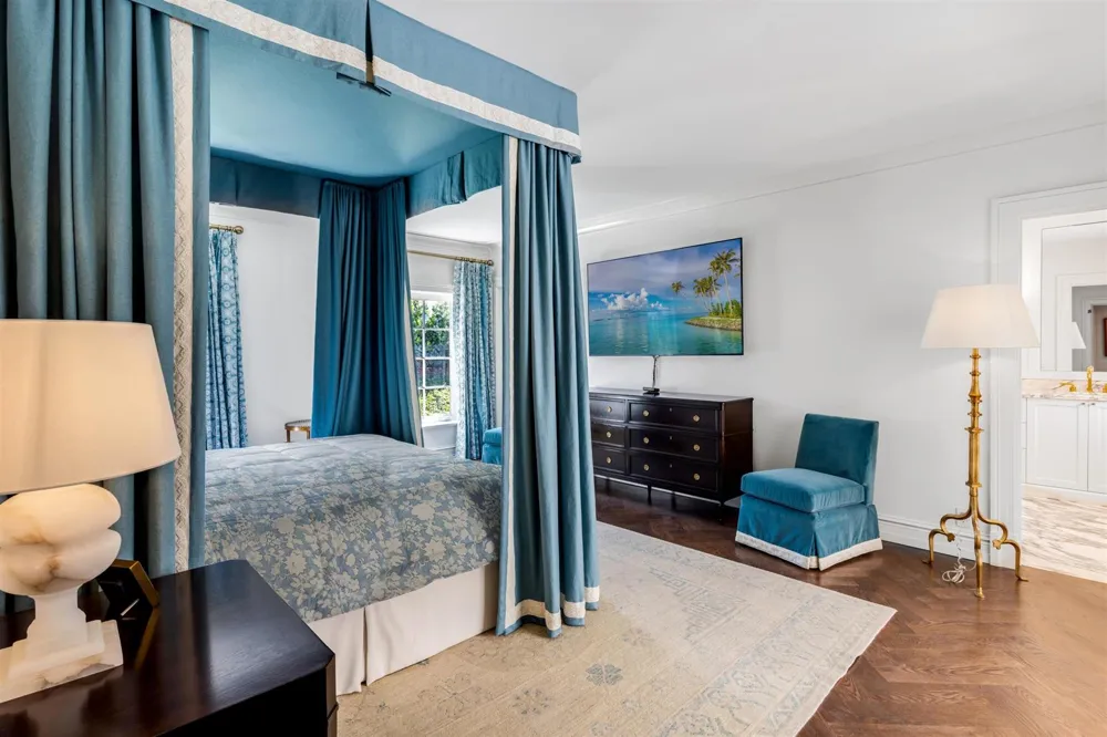 124 Woodbridge Road Palm Beach, FL 33480