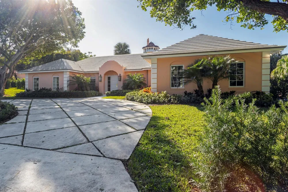 124 Woodbridge Road Palm Beach, FL 33480
