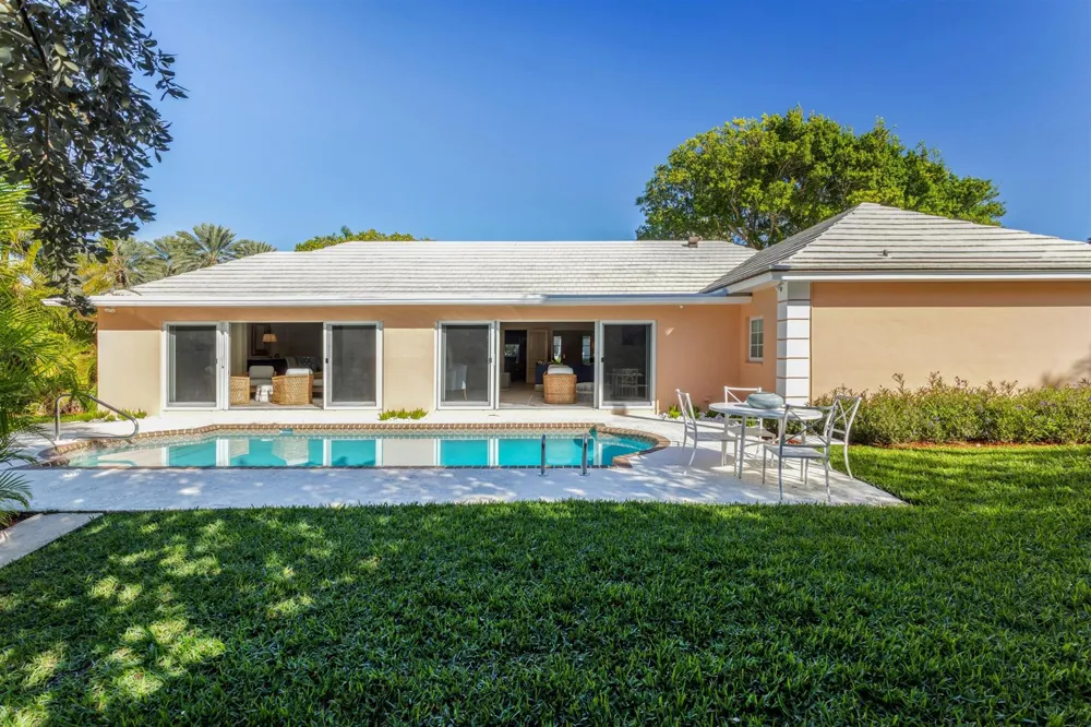 124 Woodbridge Road Palm Beach, FL 33480