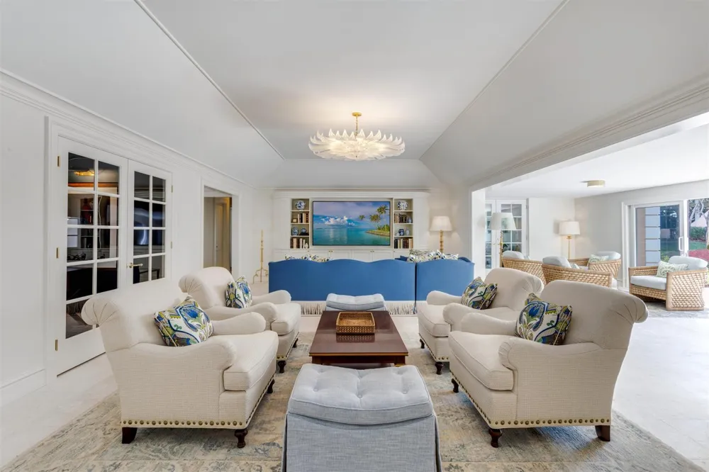 124 Woodbridge Road Palm Beach, FL 33480
