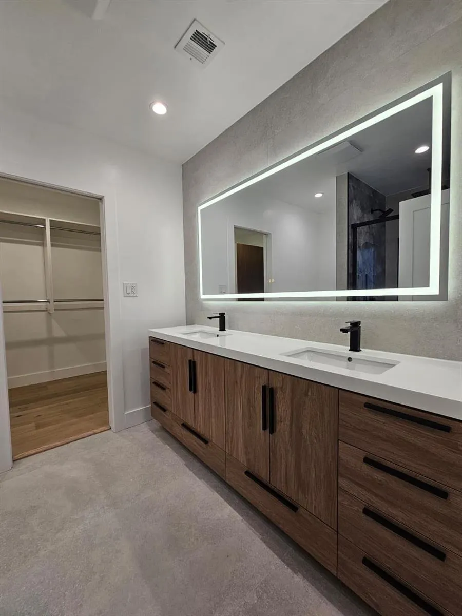 8801 Miami Avenue El Portal, FL 33150