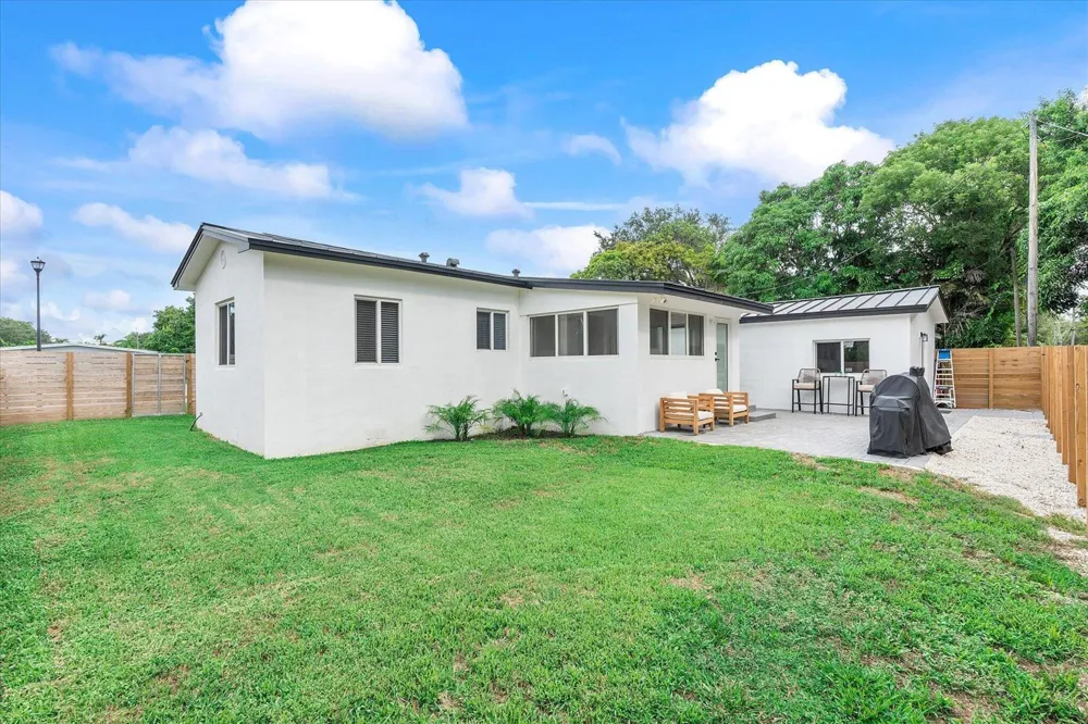 8801 Miami Avenue El Portal, FL 33150
