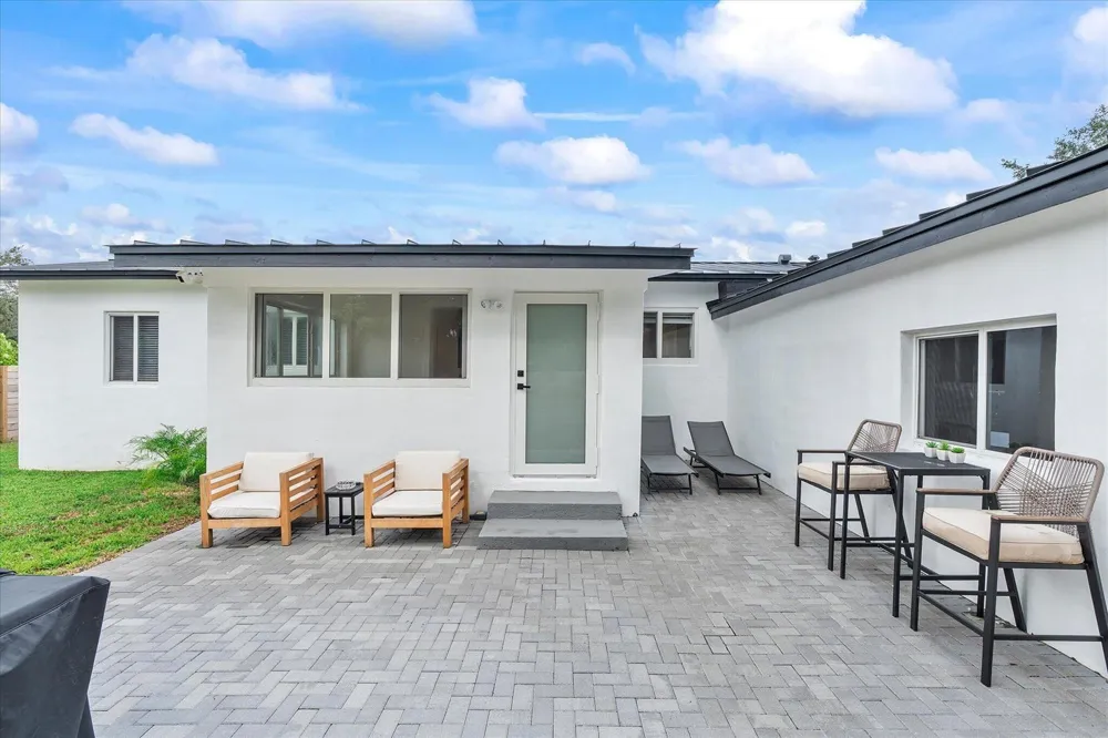 8801 Miami Avenue El Portal, FL 33150