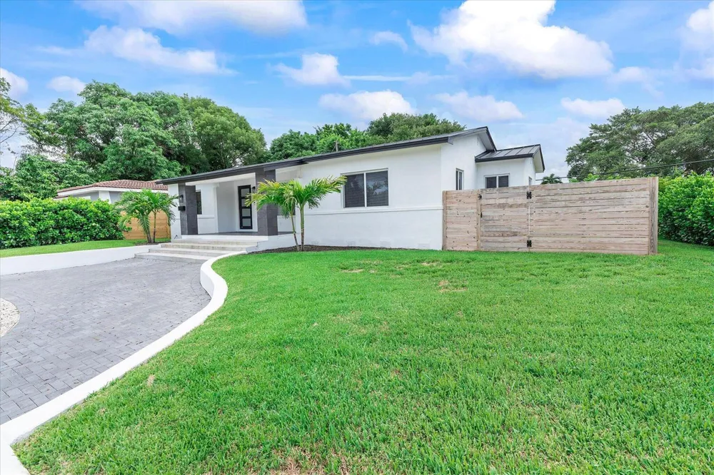 8801 Miami Avenue El Portal, FL 33150