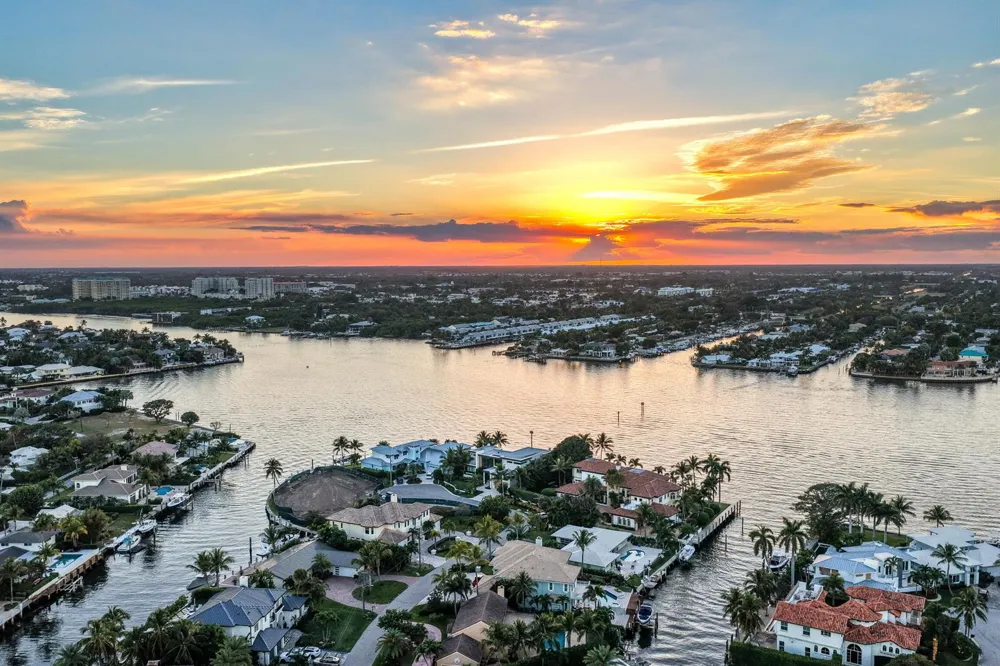 92 Island Drive S Ocean Ridge, FL 33435