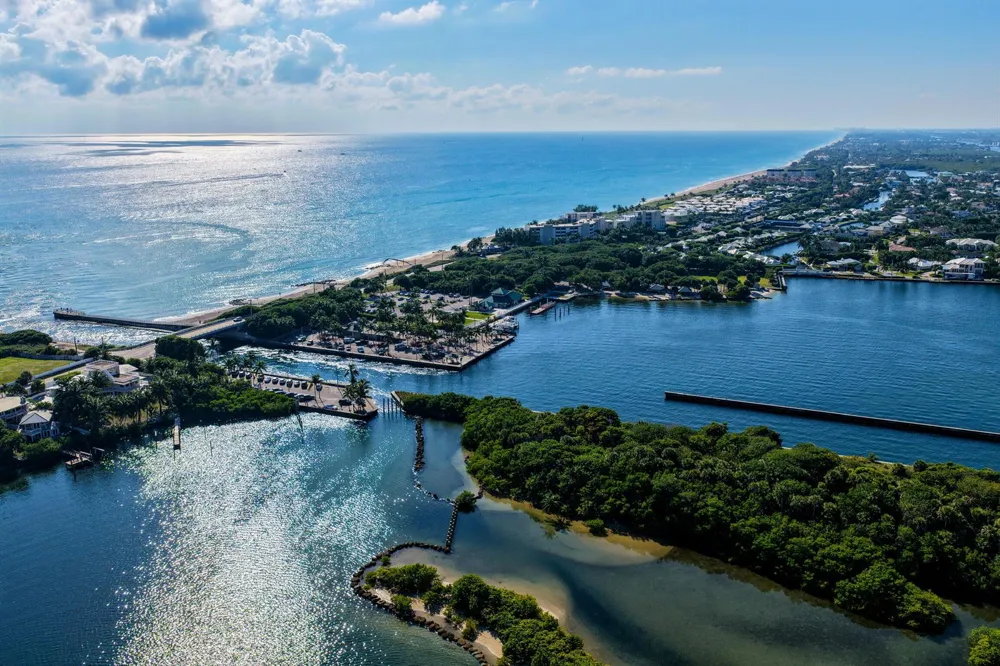 92 Island Drive S Ocean Ridge, FL 33435