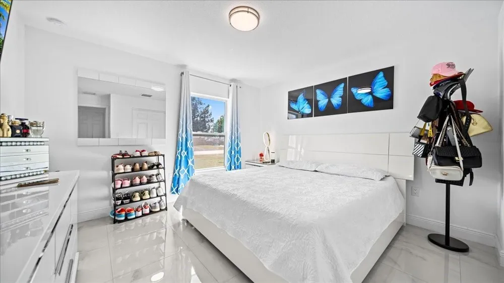 4317 Vicliff Road West Palm Beach, FL 33406