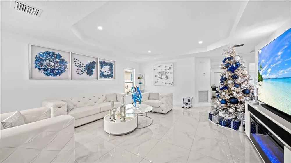 4317 Vicliff Road West Palm Beach, FL 33406