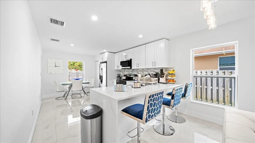 4317 Vicliff Road West Palm Beach, FL 33406