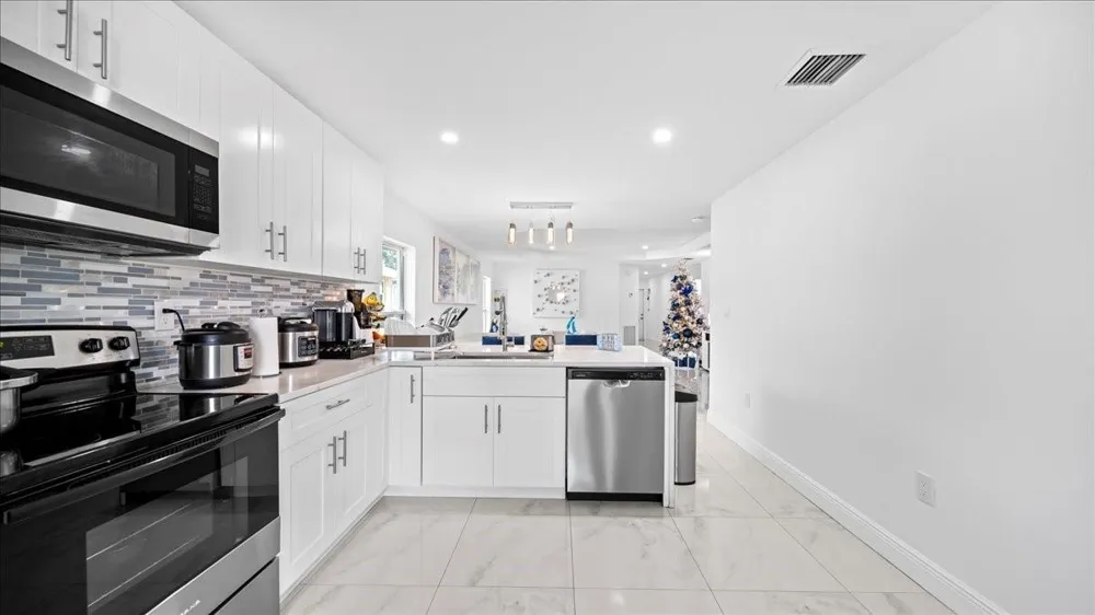 4317 Vicliff Road West Palm Beach, FL 33406