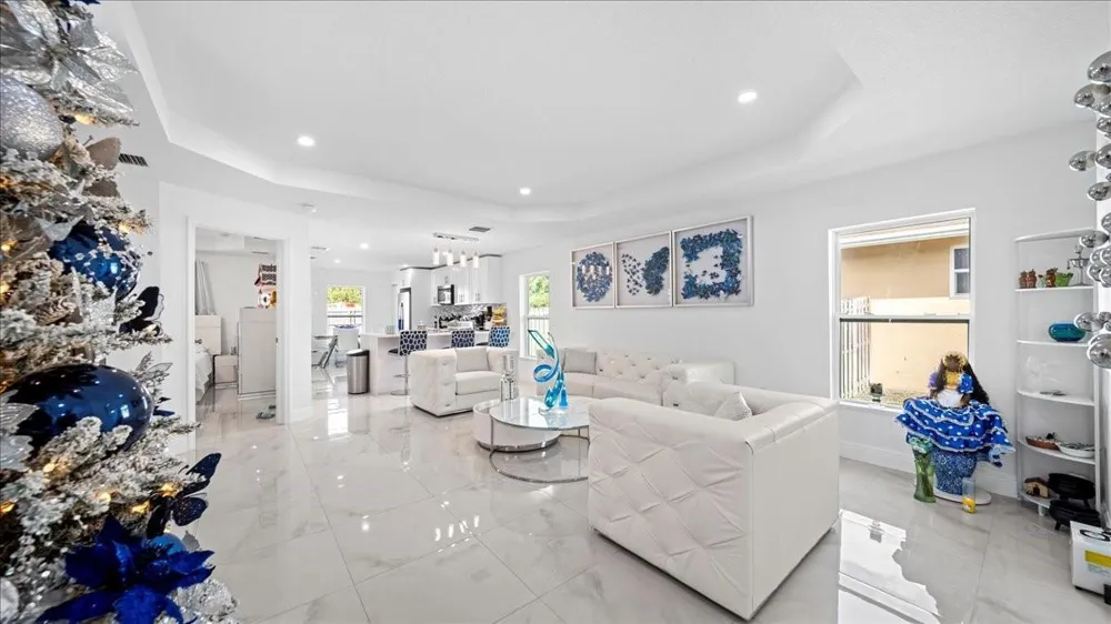 4317 Vicliff Road West Palm Beach, FL 33406