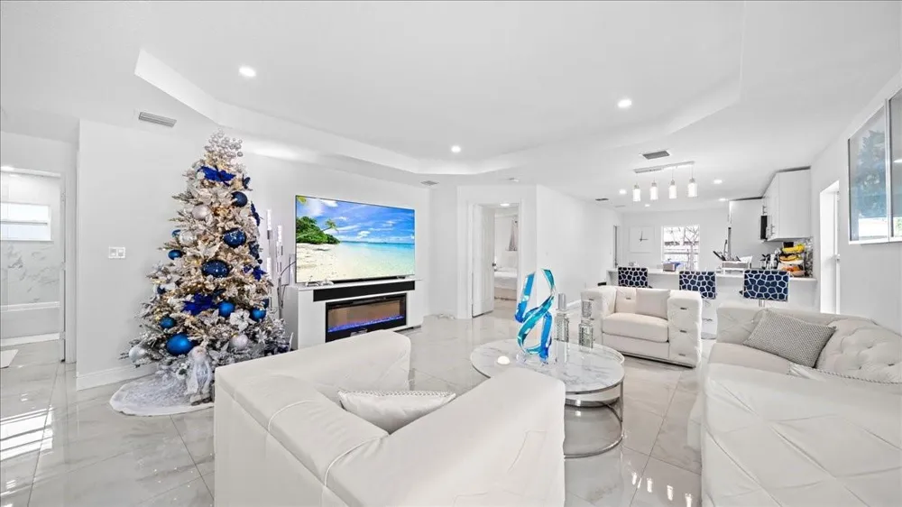 4317 Vicliff Road West Palm Beach, FL 33406