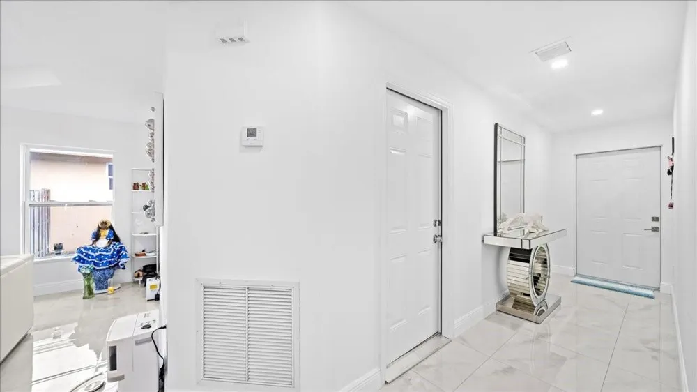4317 Vicliff Road West Palm Beach, FL 33406