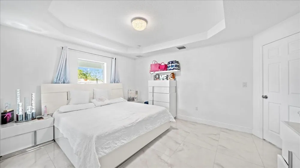 4317 Vicliff Road West Palm Beach, FL 33406
