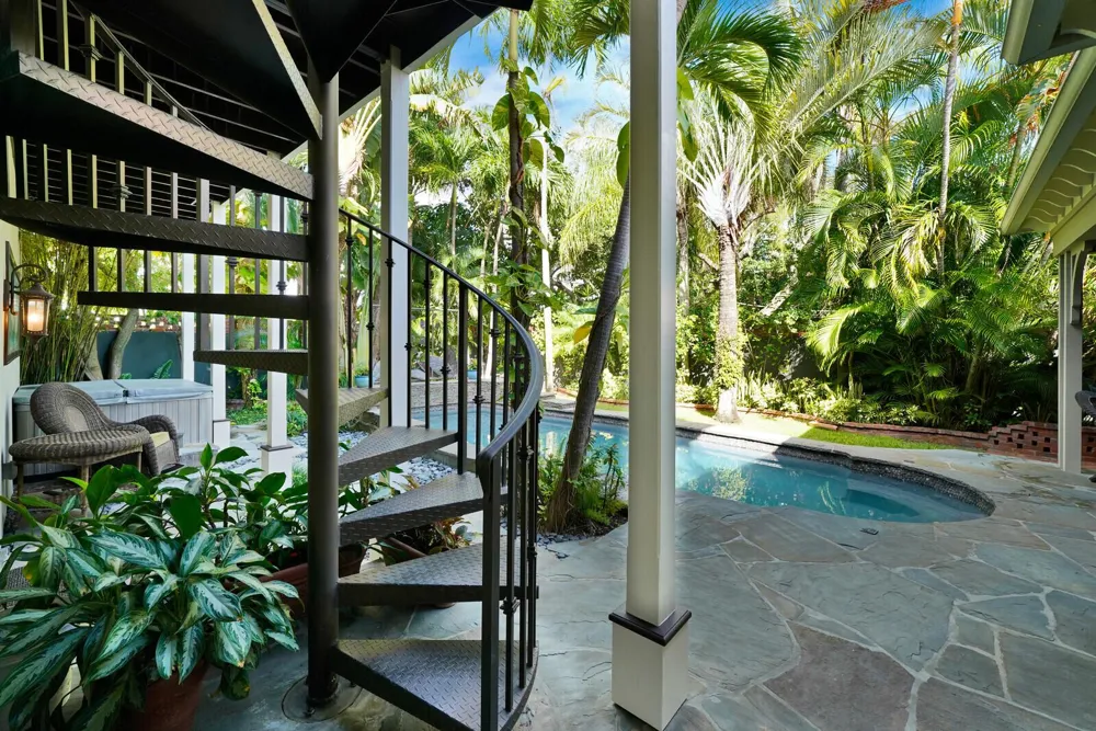 137 S Oak Street Lantana, FL 33462