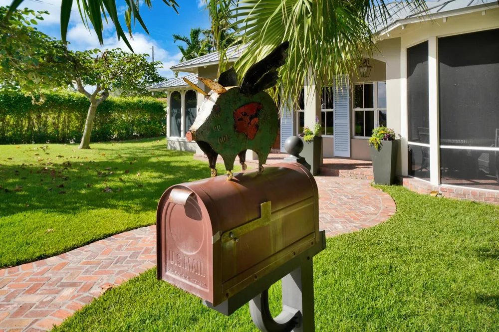 137 S Oak Street Lantana, FL 33462