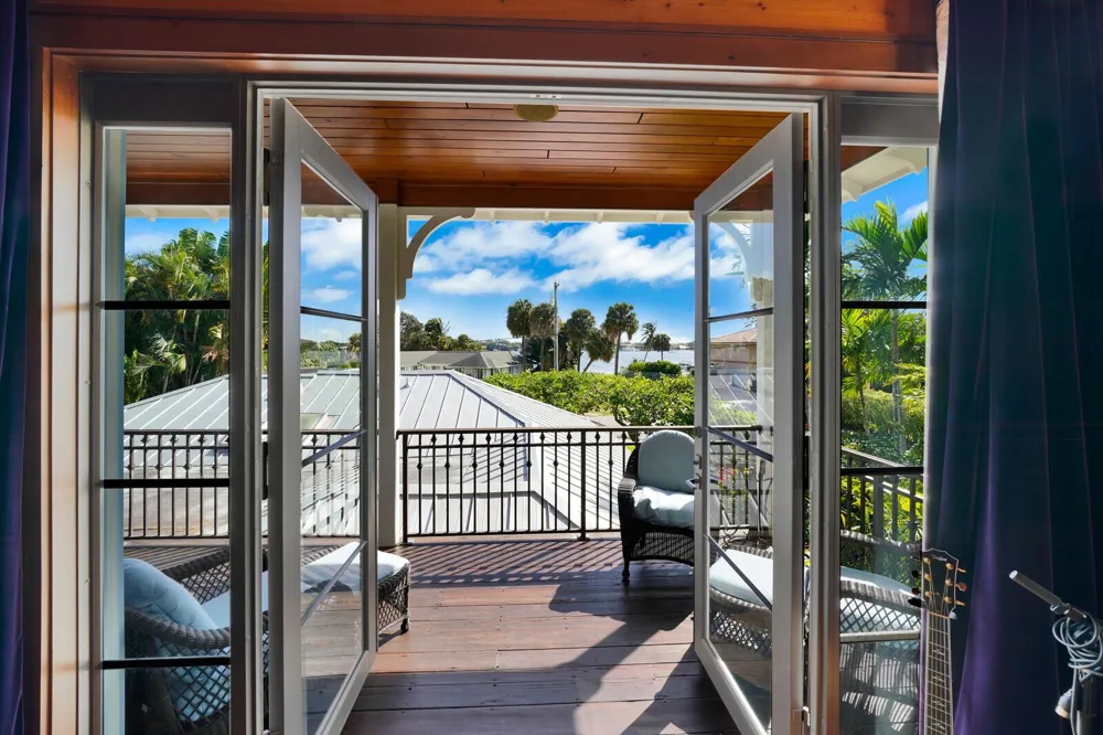 137 S Oak Street Lantana, FL 33462